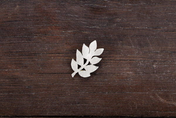 Broszka srebrny liść jesionu