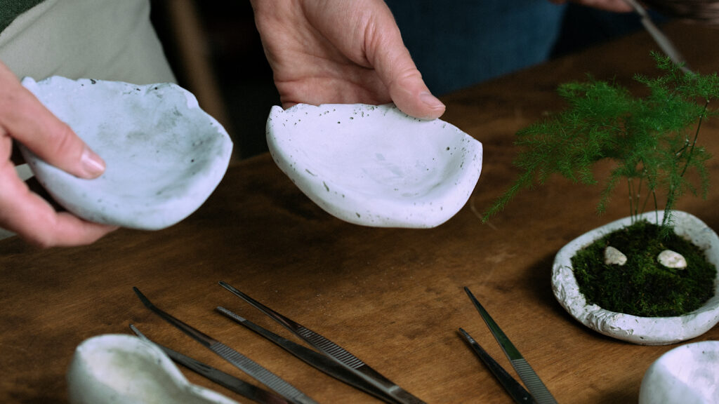 Ręcznie wykonane betonowe naczynia do kompozycji kusamono